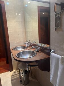 Hotel Vado del Duratón. Hb Triple. Baño 2